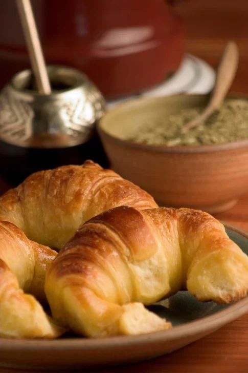 Medialunas hechas por nuestro obrador